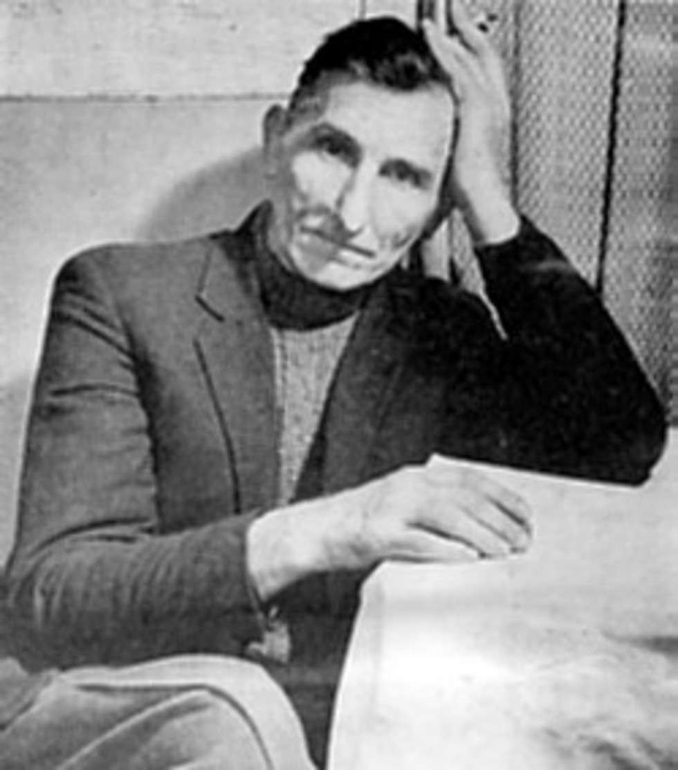 jan_pocek_przy_stole.jpg